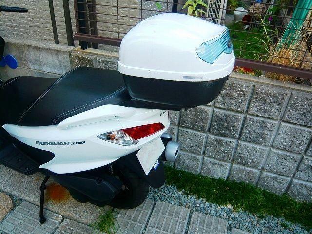 幸せなふたりに贈る結婚祝い GIVI SR3106 SUZUKI バーグマン200